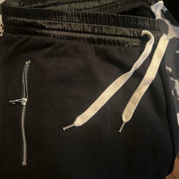 Gap Lounge Pants. - Picture 3 of 5